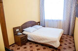 Гостиница Корона Ярославль Двухместный номер с 1 кроватью или 2 отдельными кроватями-1